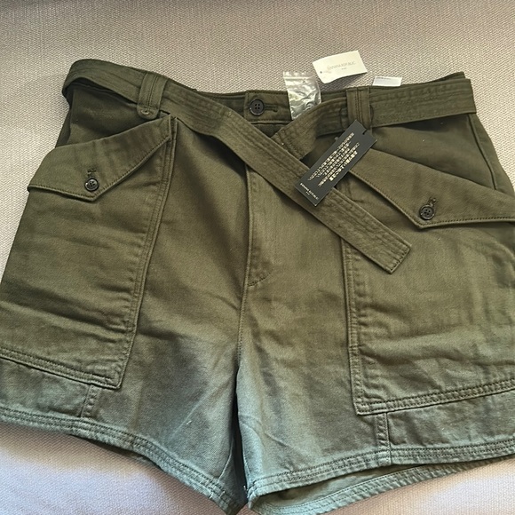 Banana Republic Pants - Banana Republic Cargo Shorts - brand new khaki Green